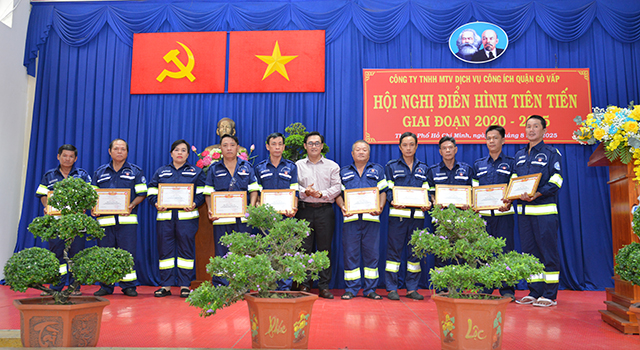 Tuyên dương Điển hình tiên tiến đợt 5